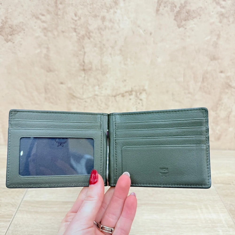 ❗️SOLD❗️MCM Green Leather Visetos Bifold with Money Clip - Picture 8 of 10